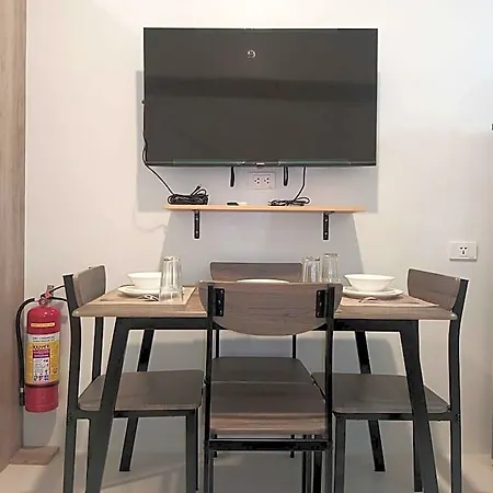 Cozy 1Br Prime World District, Near Airport, Gaisano Grand Mall, Mactan Doctor\'S Hospital