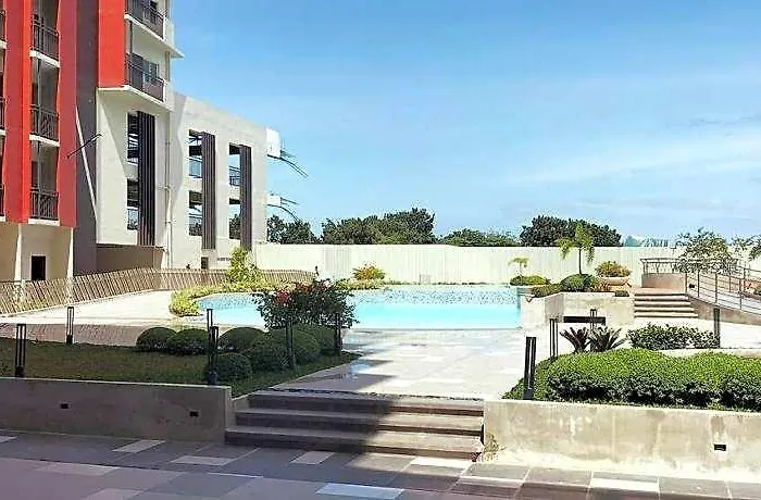 Hotel Cozy 1br Prime World District, Near Airport, Gaisano Grand Mall, Mactan Doctor's Hospital Cebu