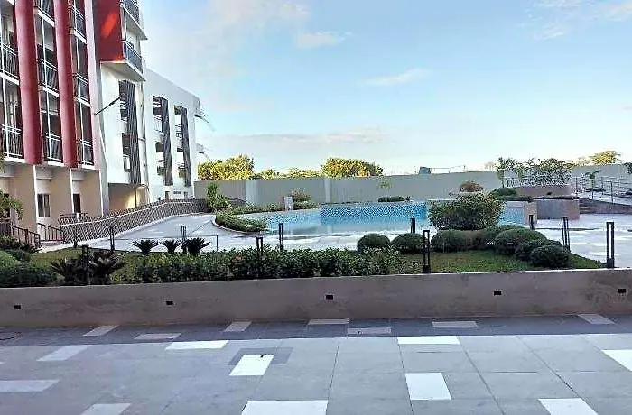 Hotel Cozy 1br Prime World District, Near Airport, Gaisano Grand Mall, Mactan Doctor's Hospital Cebu